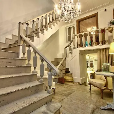 Unique 19th Century Levantine Mansion In Tomtom Istanbul